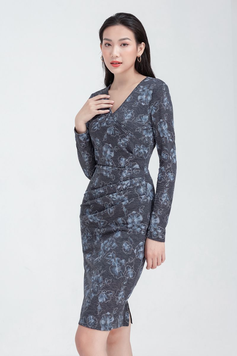  Đầm nữ form ôm tay dài in họa tiết FWDR22FH04C 