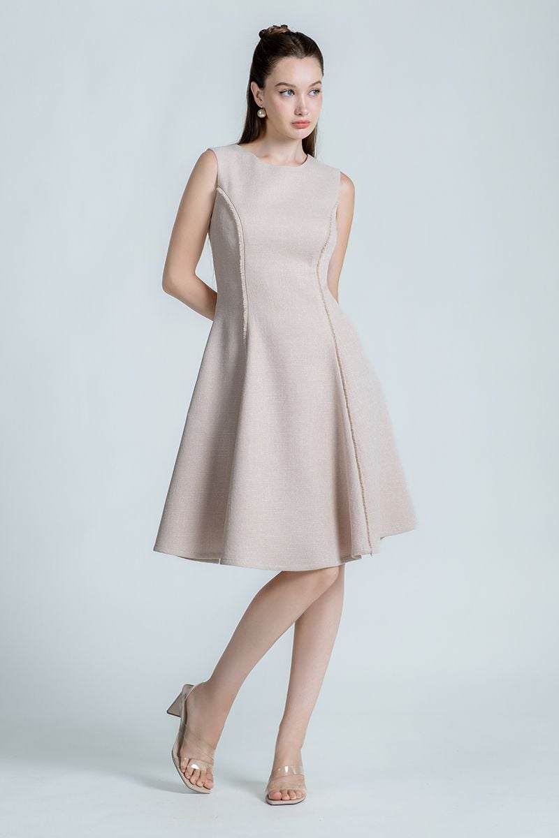  Đầm Sát Nách Cổ Tròn FWDR24FH11G 