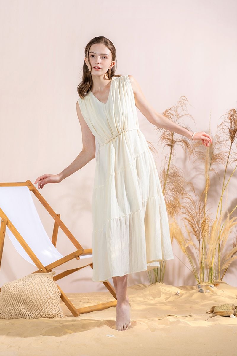  Đầm Cổ V Dáng Xòe FWDR24SS12G 