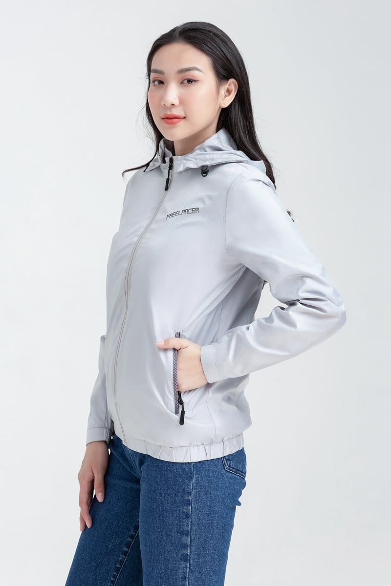  Áo khoác nữ có nón FWJK22SS02H 