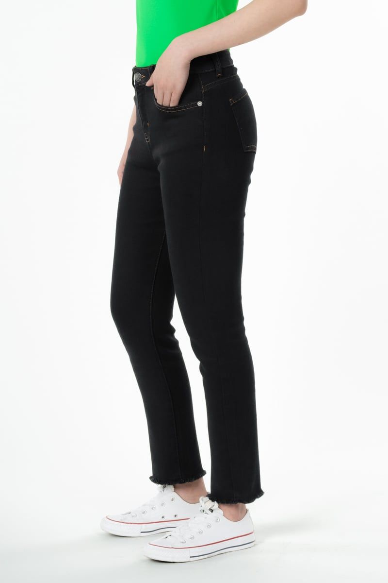  Quần jeans nữ dáng skinny lai tua rua FWJN22FH07C 