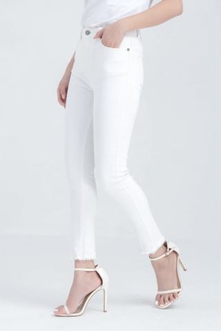 mau_WHITE