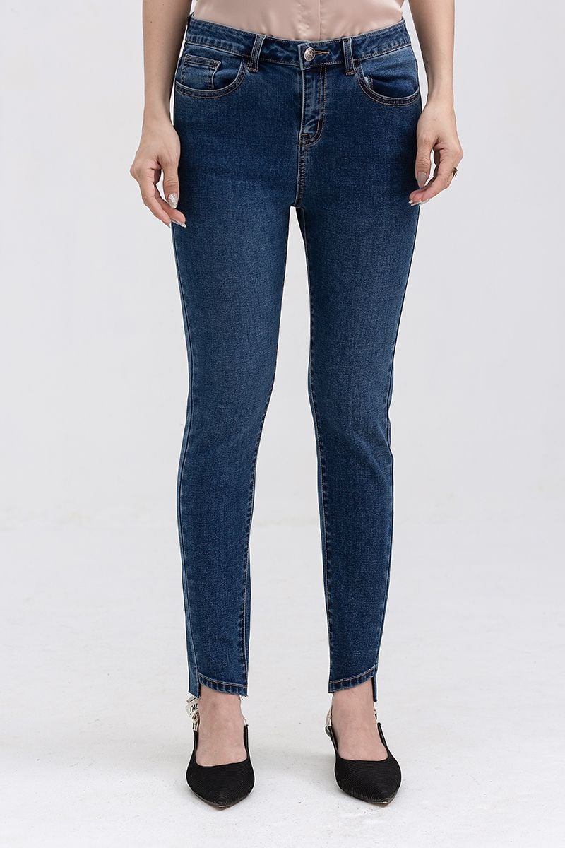  Quần jeans nữ dáng skinny lệch lai FWJN22SS09C 