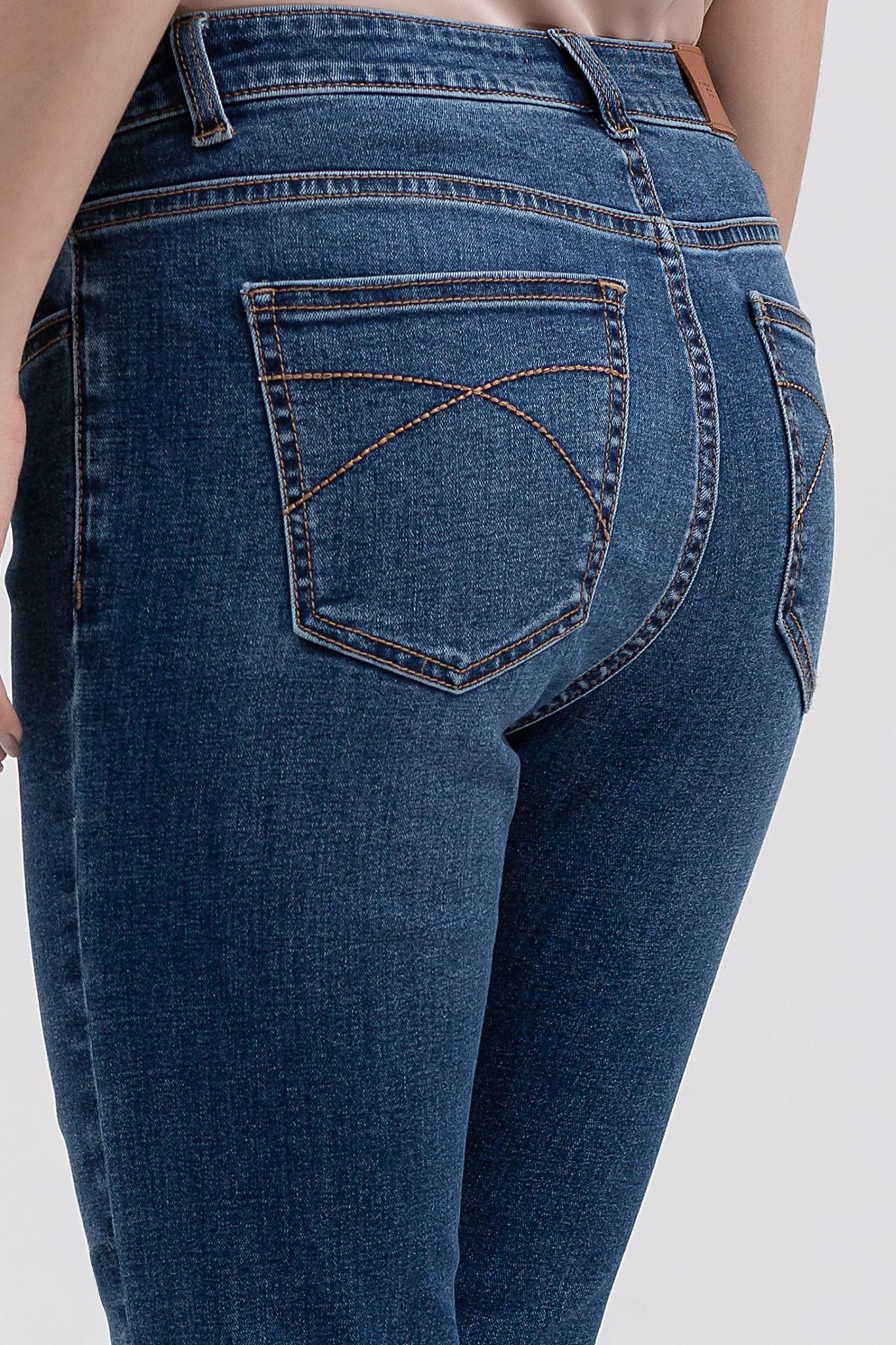  Quần jeans nữ dáng skinny lệch lai FWJN22SS09C 