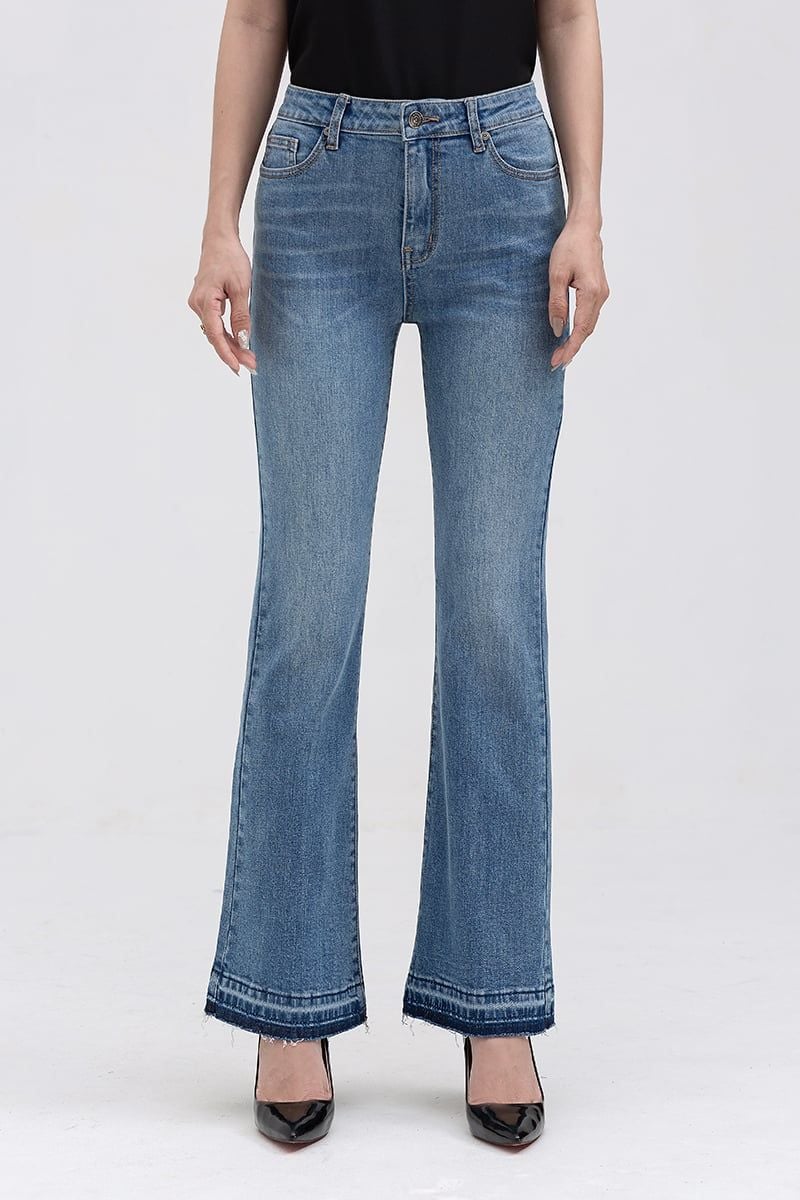  Quần jeans nữ ống loe phối màu lai FWJN22SS10L 