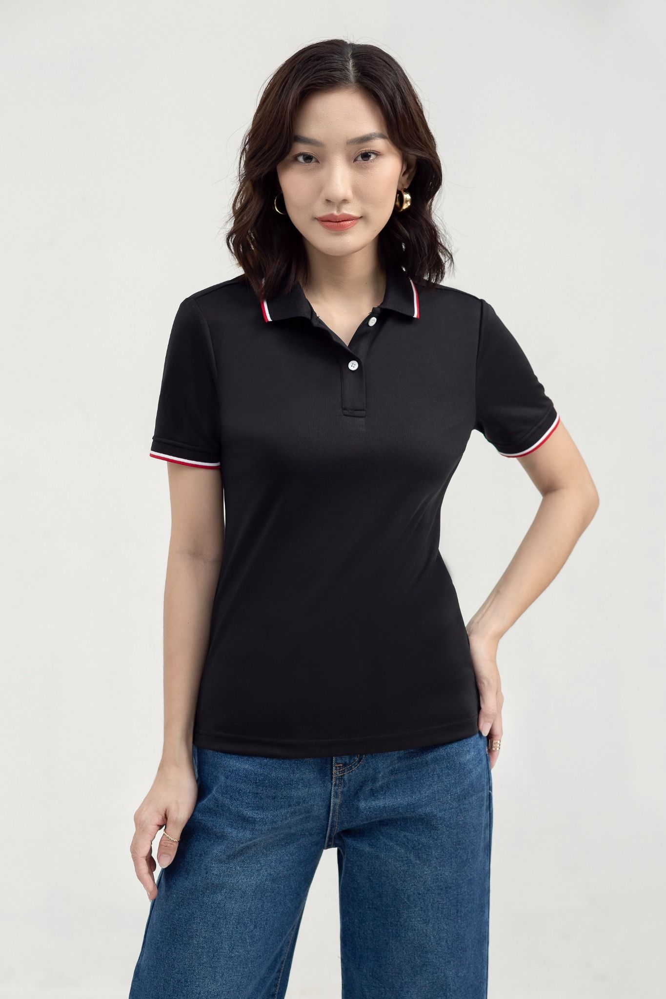  Áo thun nữ cổ bẻ phối viền FWKS22SS02C 