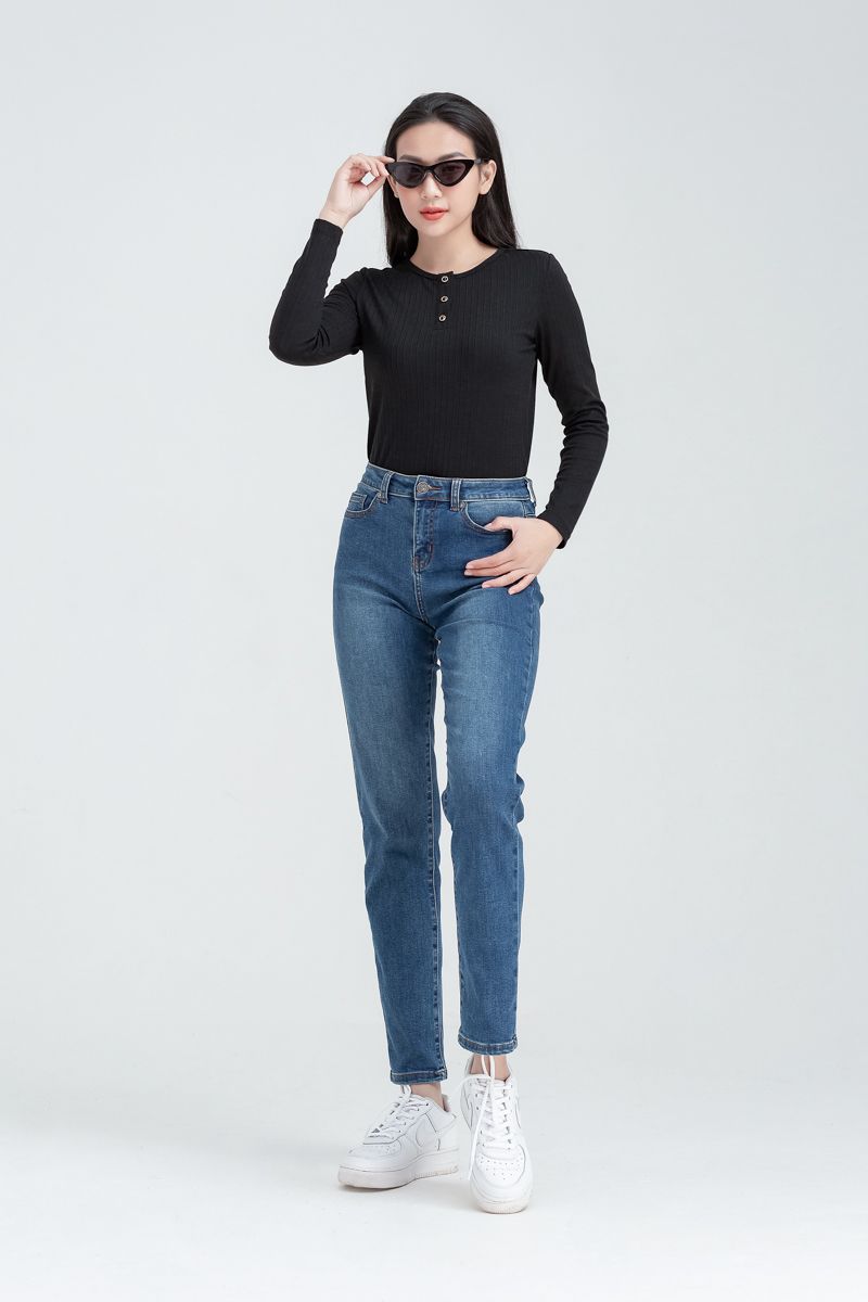  Áo thun nữ form vừa tay dài FWTS22FH06L 