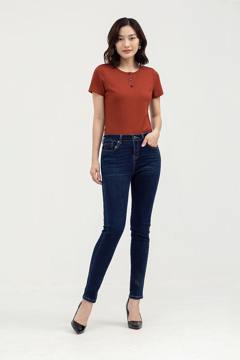  Áo thun nữ cổ tròn phối nút FWTS22SS05L 