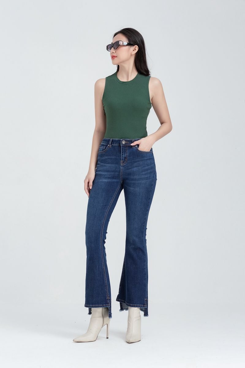  Áo thun sát nách nữ form ôm FWTS22SS07C 