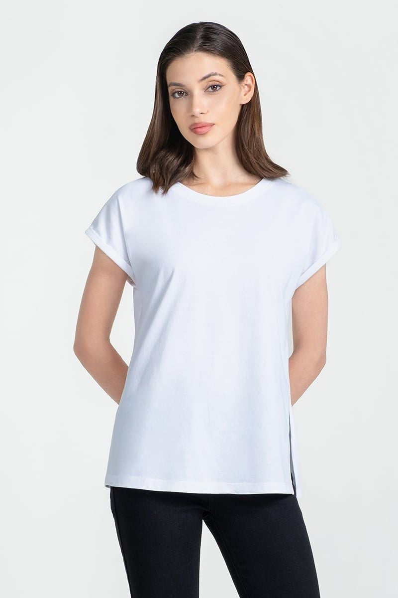  Áo Thun Trắng Cổ Tròn Xẻ Tà FWTS25SS15C 