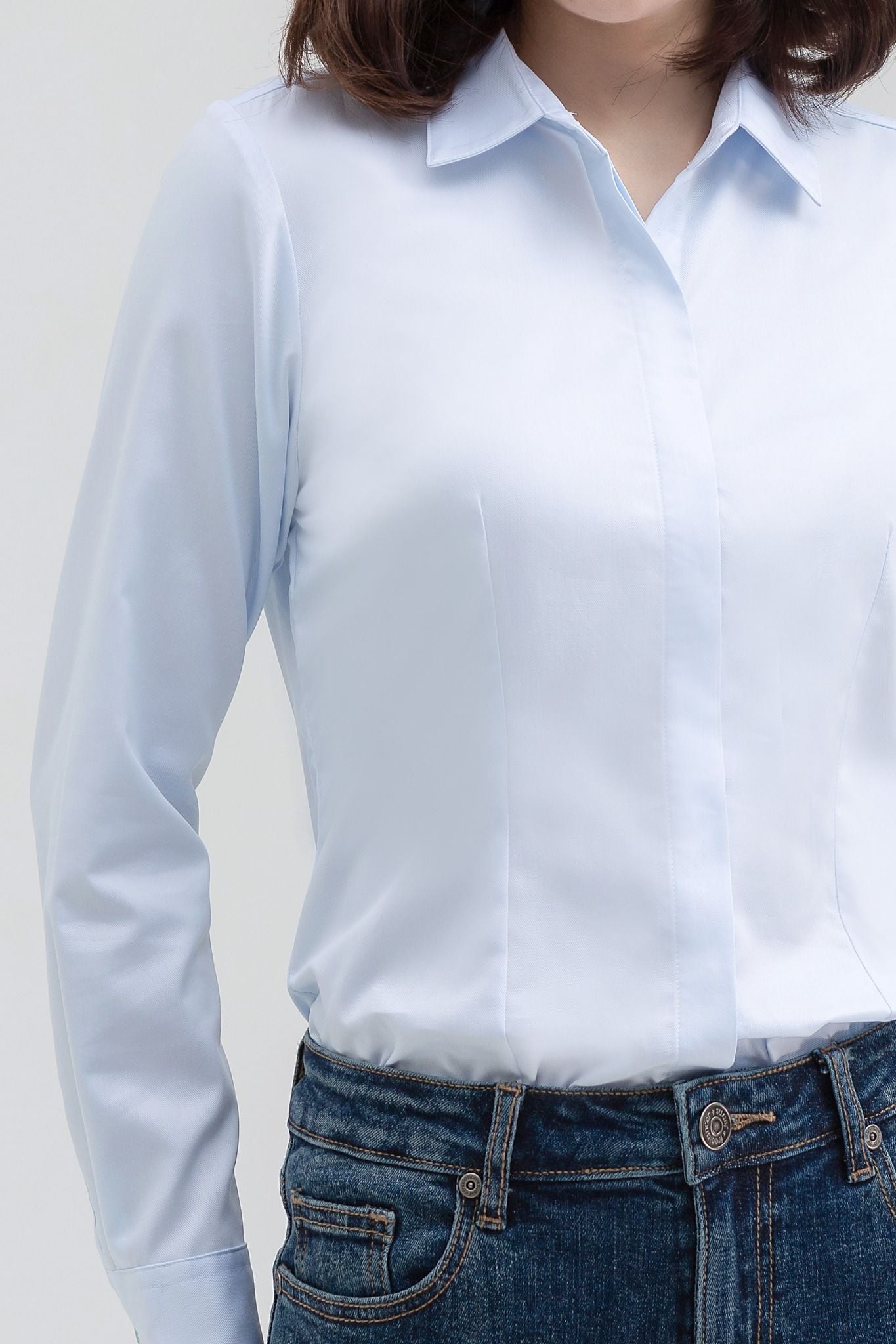  Áo sơ mi nữ tay dài chiết eo FWWS22SS06L 