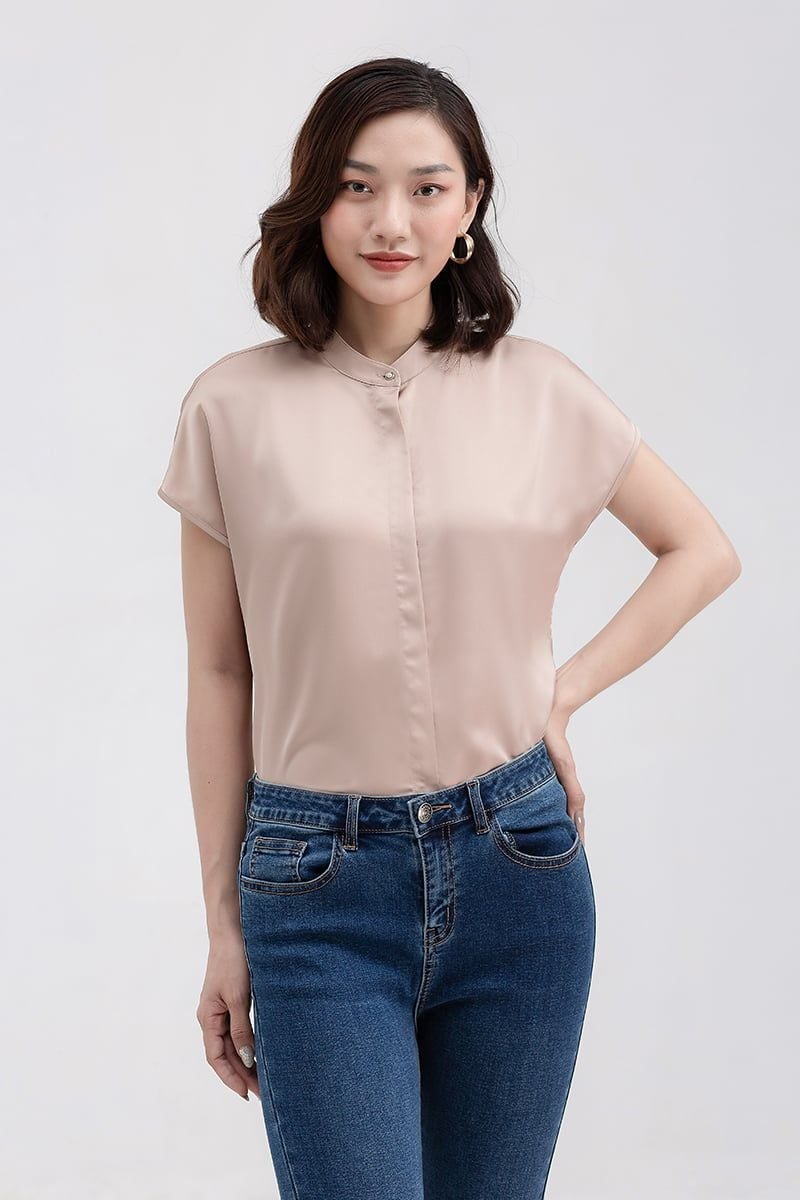  Áo sơ mi nữ tay ngắn cổ trụ FWWS22SS07C 