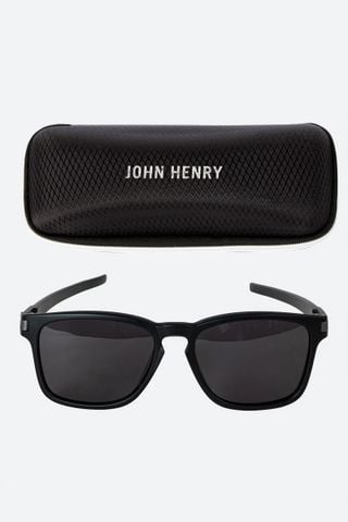 mau_BLACK
