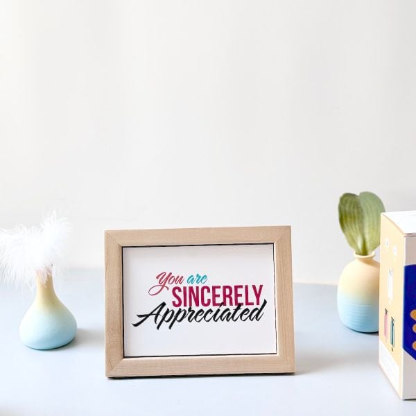  Khung ảnh gỗ thông sơn phủ nền size 13*18cm 