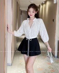 TUBYCATU | QUẦN SHORT ĐEN XẾP LY LƯNG TRẮNG