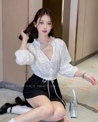 TUBYCATU | QUẦN SHORT ĐEN XẾP LY LƯNG TRẮNG