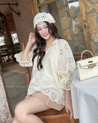 TUBYCATU | BEGIE/ PINK  FLORAL LACE TOP