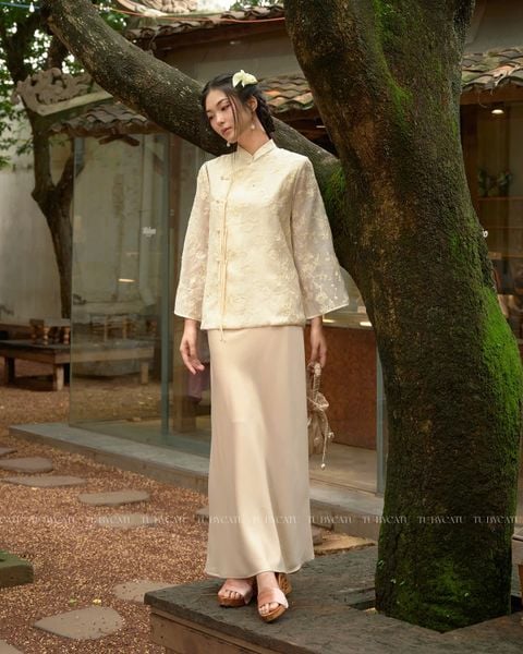 TUBYCATU | CHÂN VÁY DÀI SATIN MÀU NUDE/ ĐEN/ ĐỎ