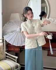 TUBYCATU | ÁO GẤM BÔNG XANH CỔ TRỤ 4 NÚT TÀU
