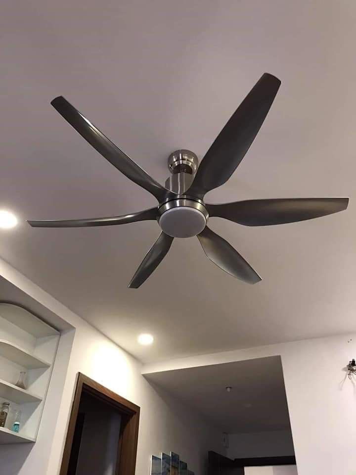 Quạt trần đèn 56YY-1330 (Màu bạc) - 1420mm