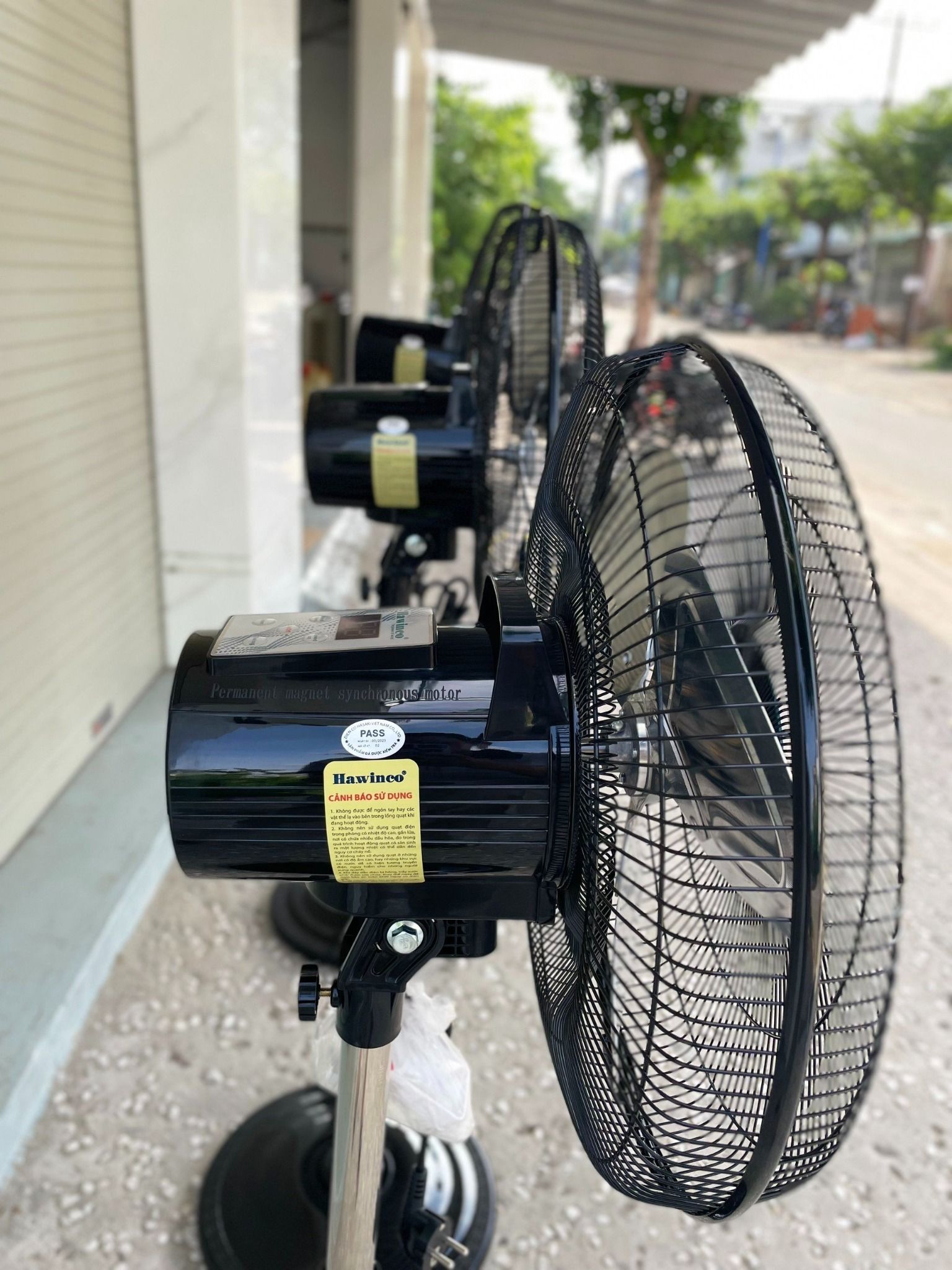 Quạt đứng công nghiệp có Remote HS-40DC - 72W