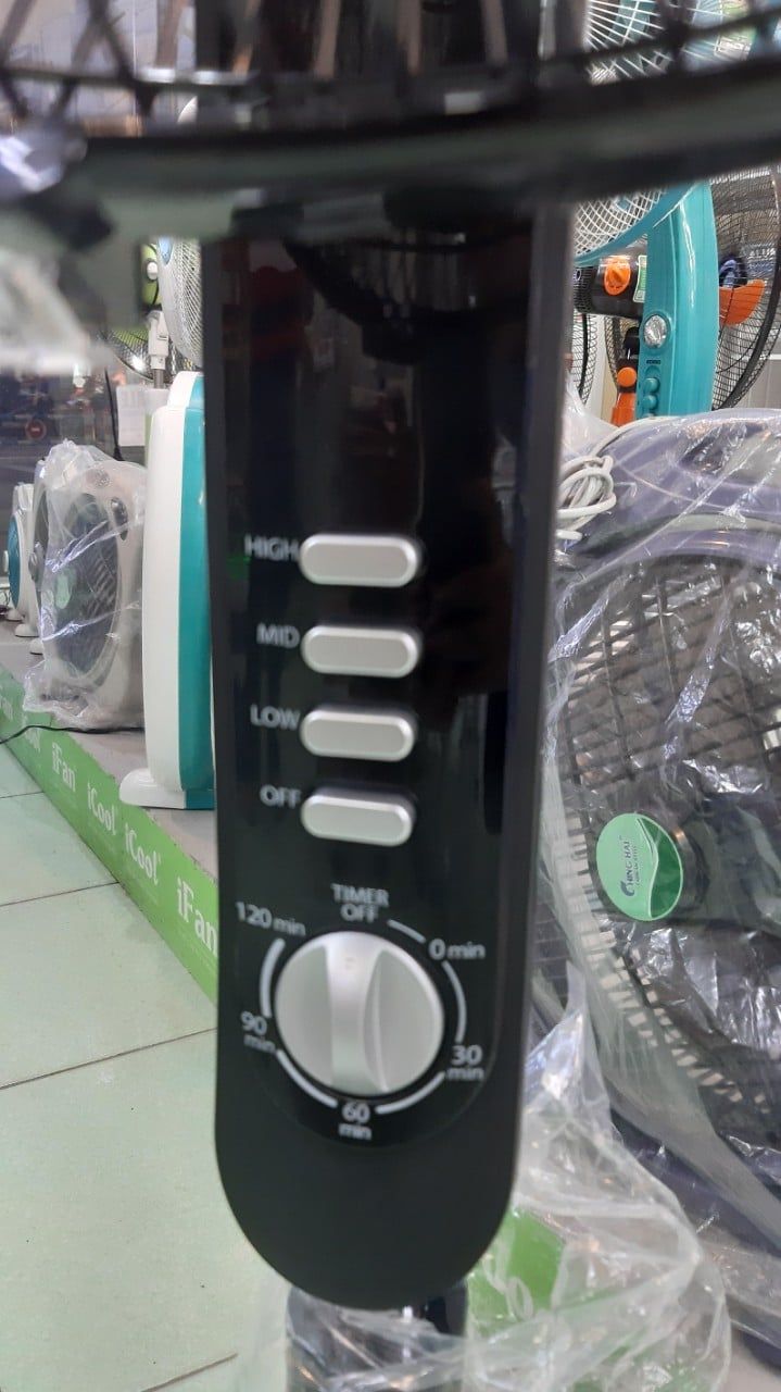 Quạt Đứng Toshiba F-LSA10(K)VN / F-LSA10(H)VN - Nút nhấn (Đen/Trắng xám)