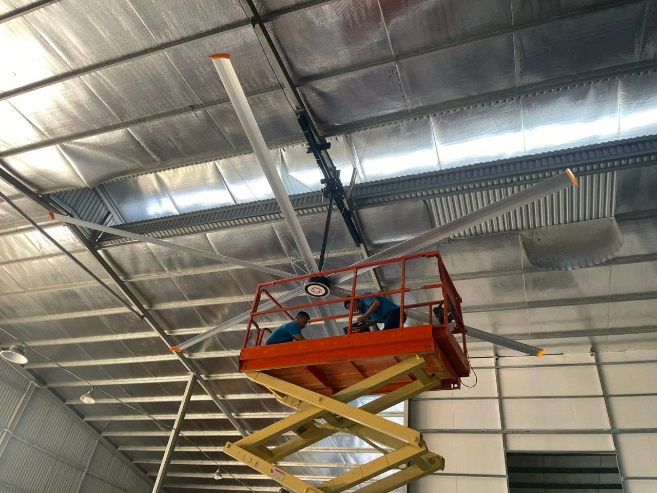 Quạt trần công nghiệp Wing TMQT sải cánh 3m5 - 4m2 - 5m2 - 6m2 - 7m35