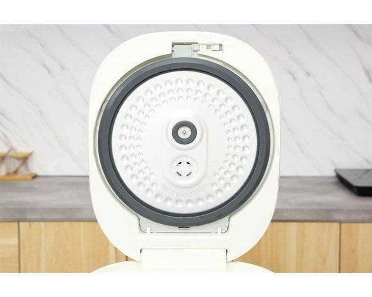 Nồi cơm điện tử Toshiba 1.8 lít RC-18DR4TVN(H) / RC-18DR4TVN(W)