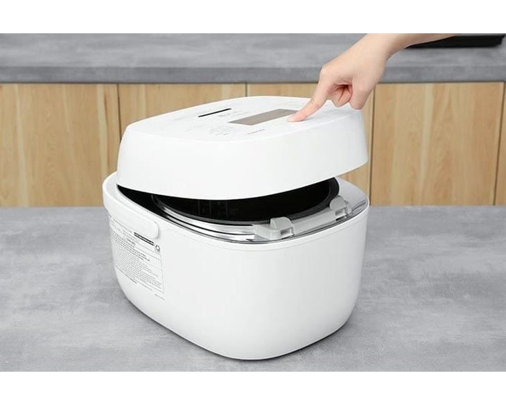 Nồi cơm áp suất cao tần Toshiba 1.8 lít RC-18VXWVN(W)