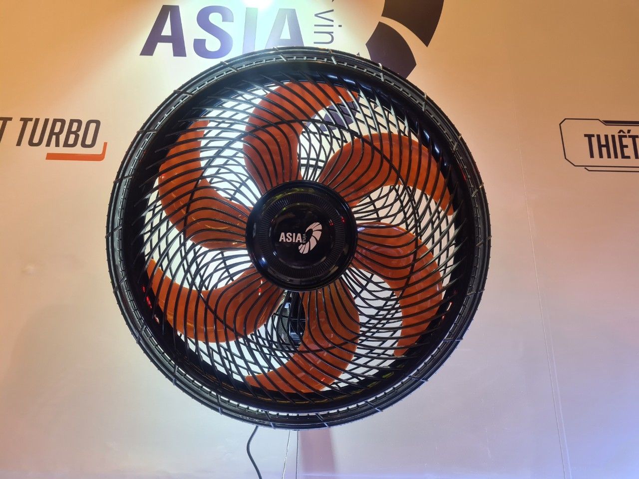 Quạt treo ASIA Turbo LTB1601 / VY637890 - 80W - Sải cánh 40cm