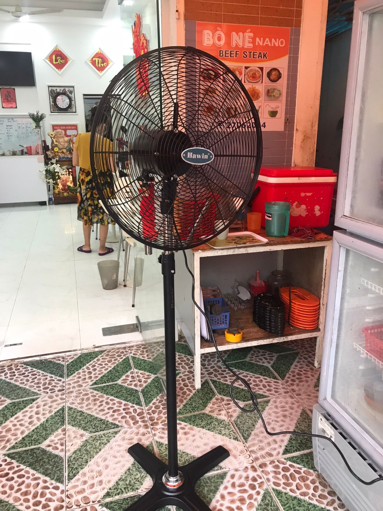 [Hỏa tốc] Quạt đứng công nghiệp Hawin HS-750 - 290w