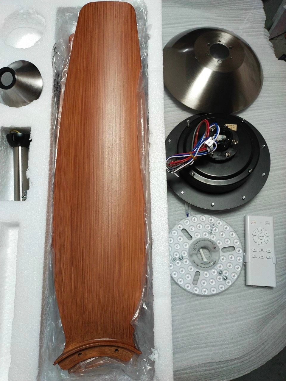 Quạt trần đèn 56YY-19616 (1420mm)