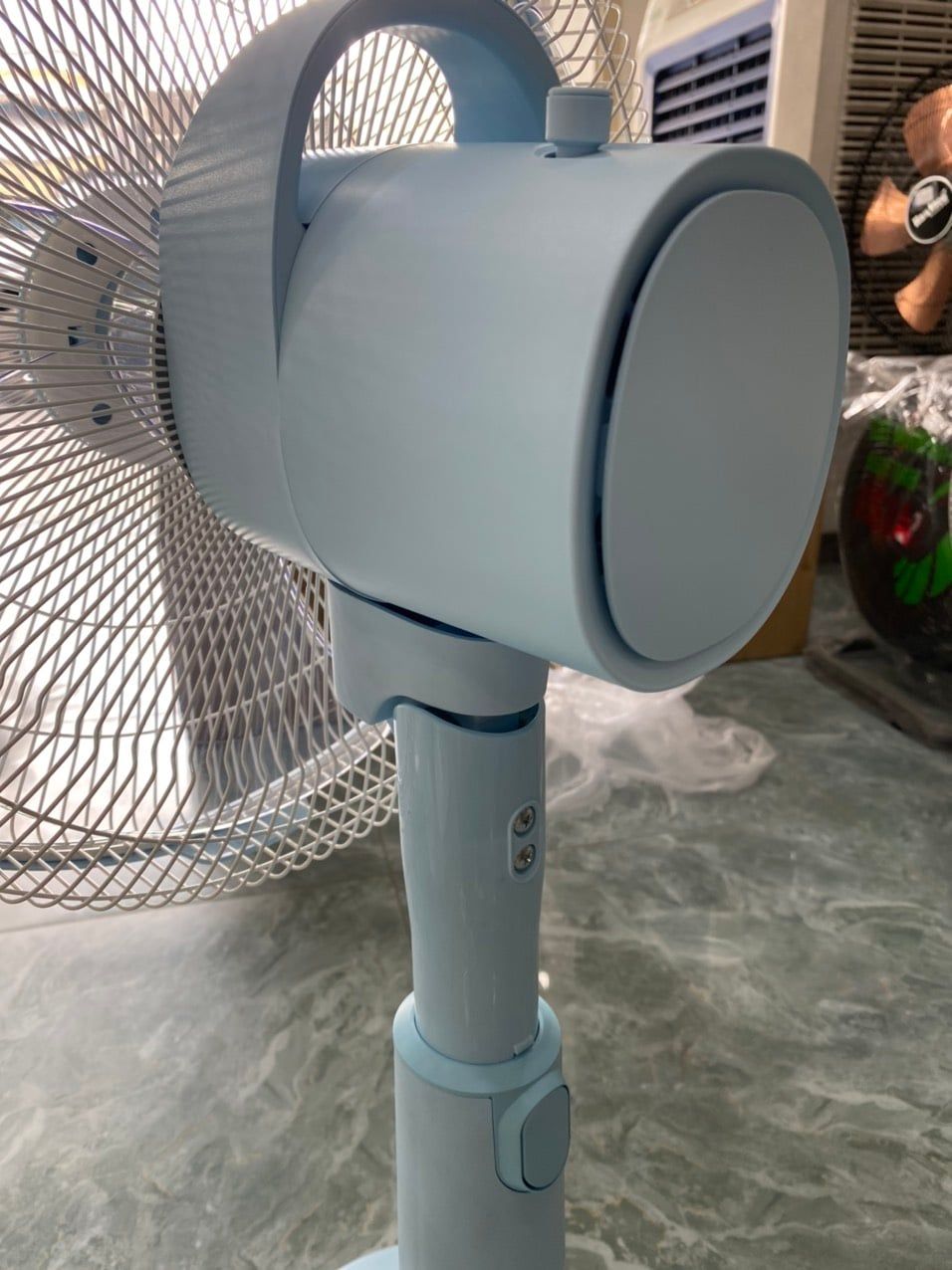 Quạt bàn Thái Hatari T18M1 - 61W (New 2024)