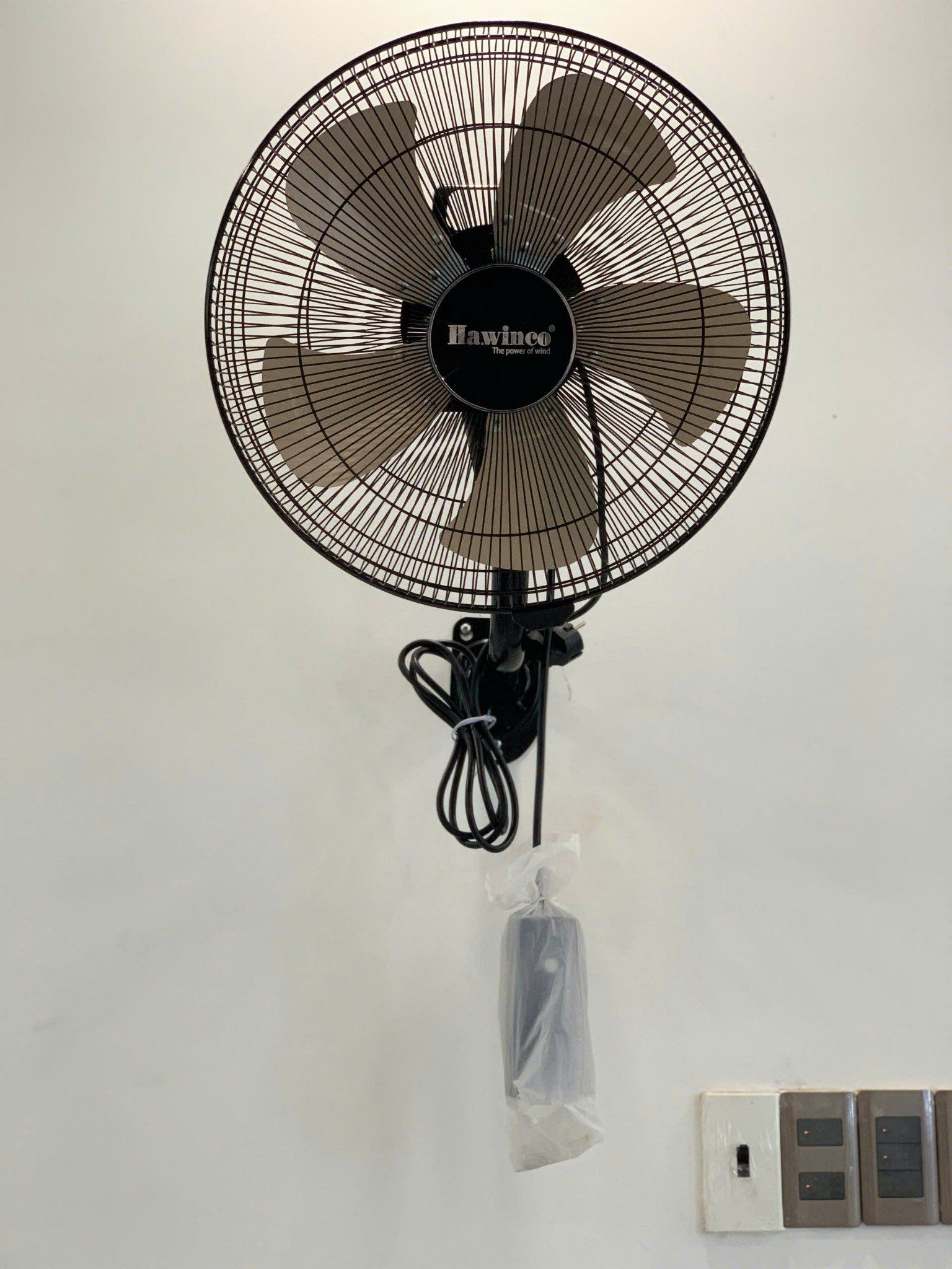 Quạt treo dân dụng Hawinco HFW-40 - 70W