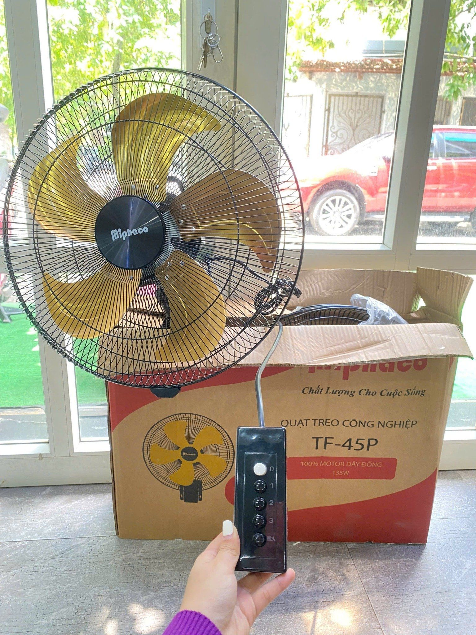 Quạt treo bán công nghiệp Miphaco TF-45P - 135W