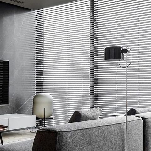 Màn Nhôm Bề Mặt Ánh Kim