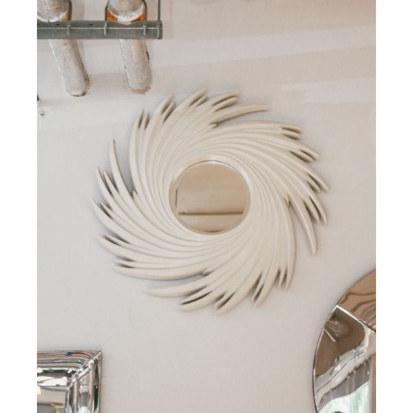  Gương soi, Trắng 