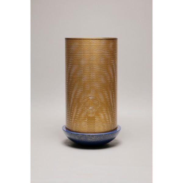  Đèn bàn, chụp lưới thép sơn vàng đồng, đế gỗ màu xanh chấm vàng, 15*15*26.6 