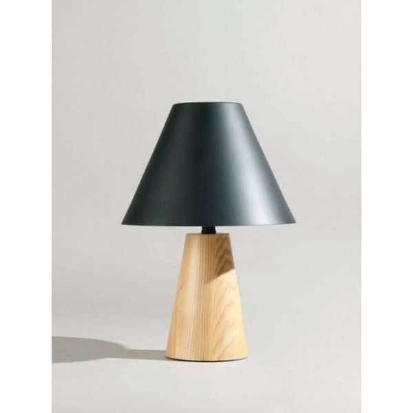  Đèn bàn, chụp nhôm nón ngà, thân nón gỗ màu tự nhiên, 25*25*35.5 