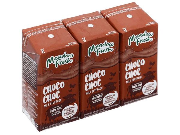 Sữa Nước Meadow Fresh Vị Chocola 200ml lốc 3 hộp, Úc.
