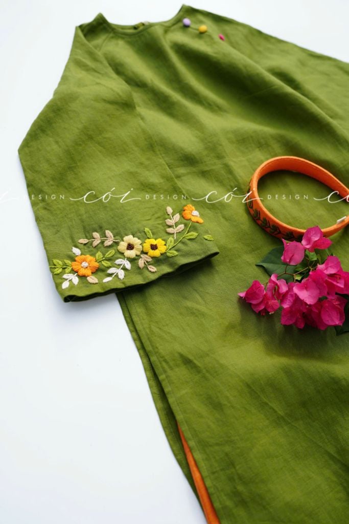 Set áo dài thêu tay Song Hoa Linen kèm quần suông Cói Design