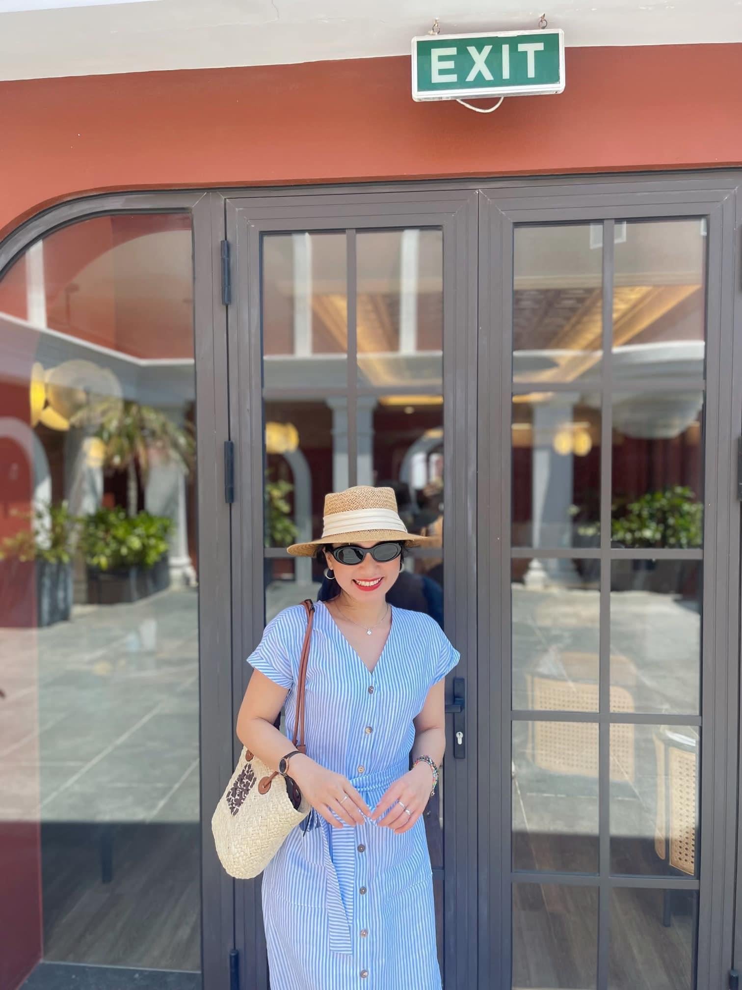 Đầm suông sọc kèm belt linen tưng Cói Design