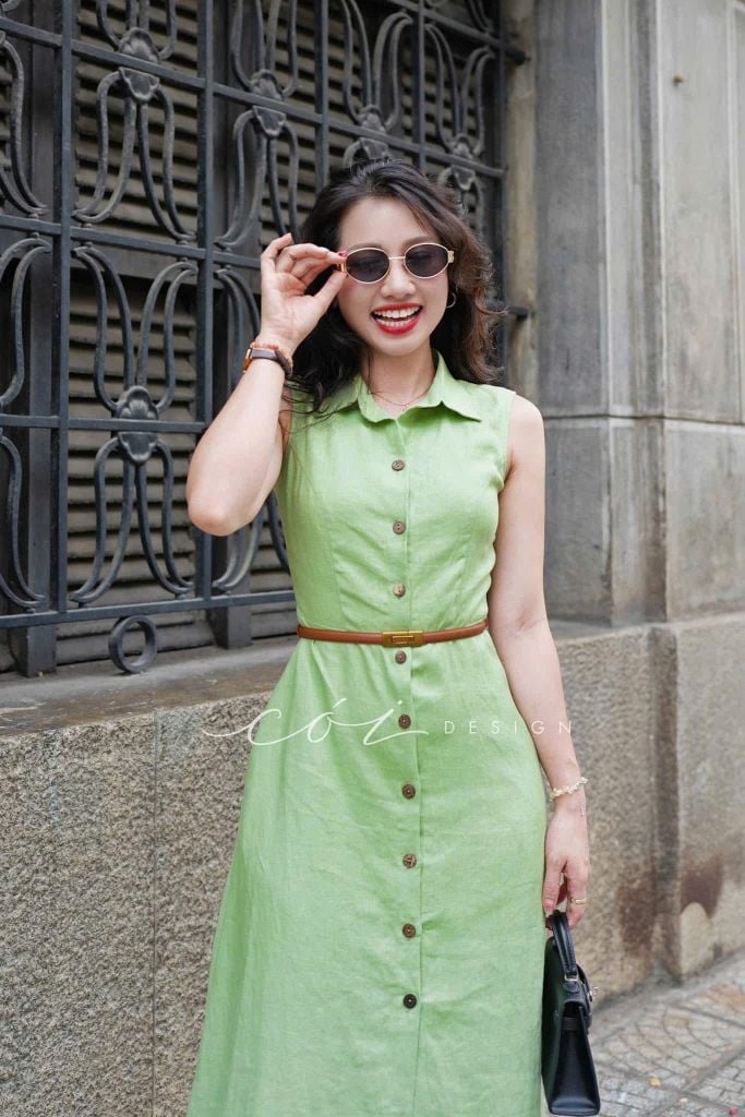 Đầm sát nách cổ sơ mi Linen tưng premium Cói Design