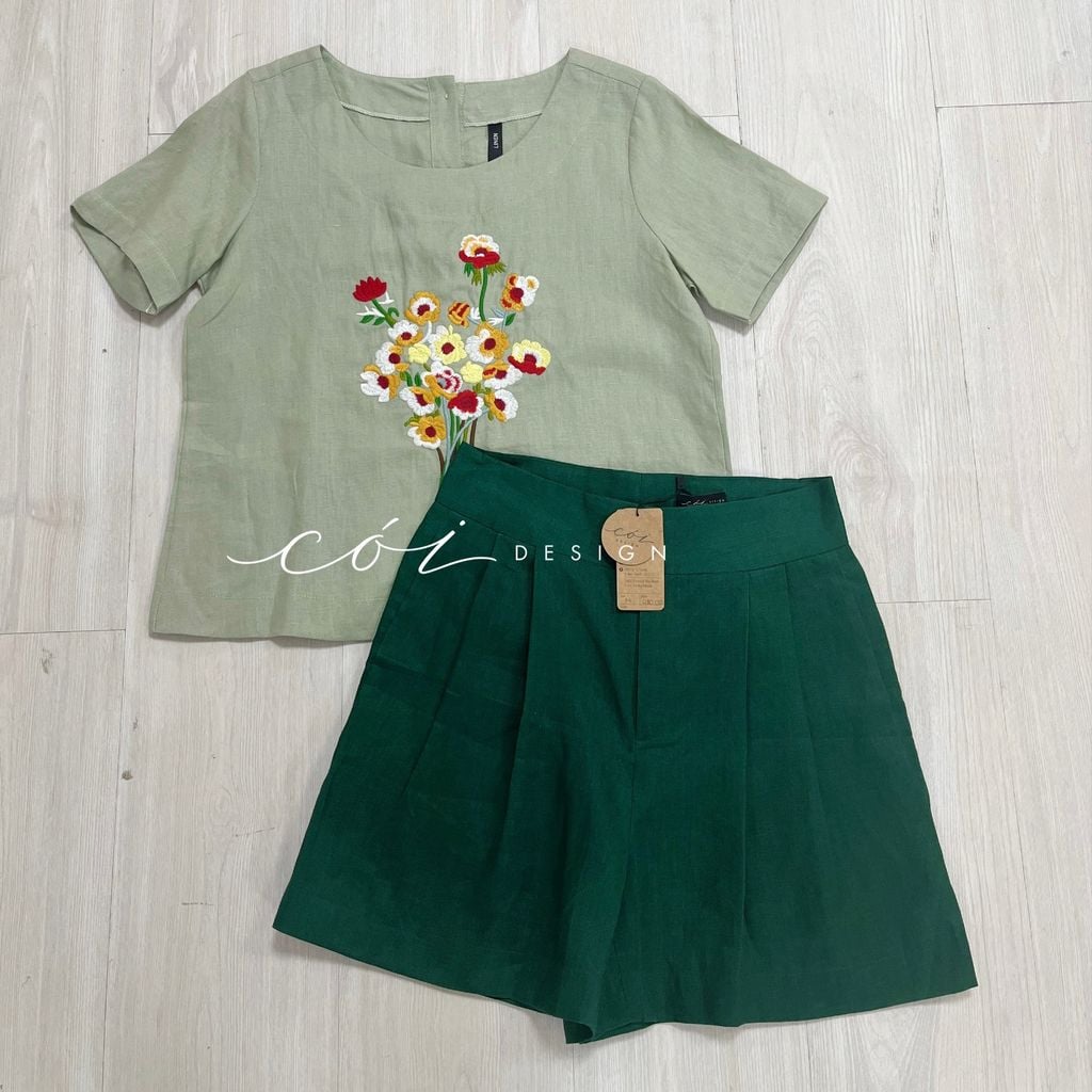 Áo cổ tròn thêu bó hoa Linen tưng premium Cói Design
