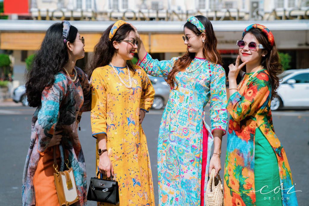 Áo Dài Sắc Xuân Bên Thềm Cói Design
