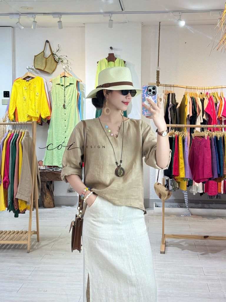 Áo cổ V tay dài nút bọc linen tưng premium Cói Design