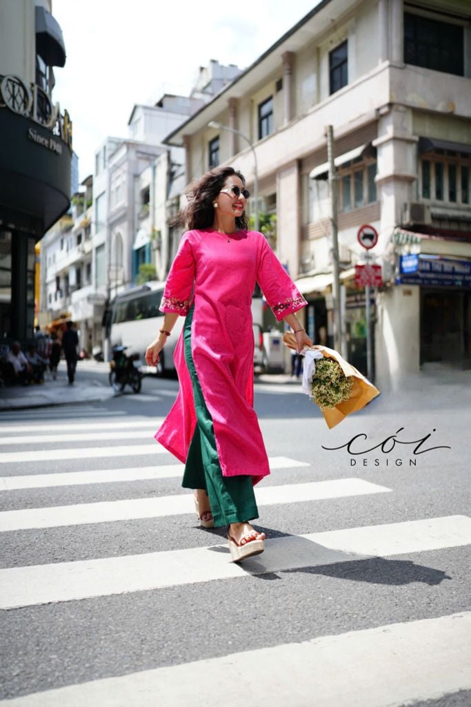 Set áo dài thêu tay Song Hoa Linen kèm quần suông Cói Design