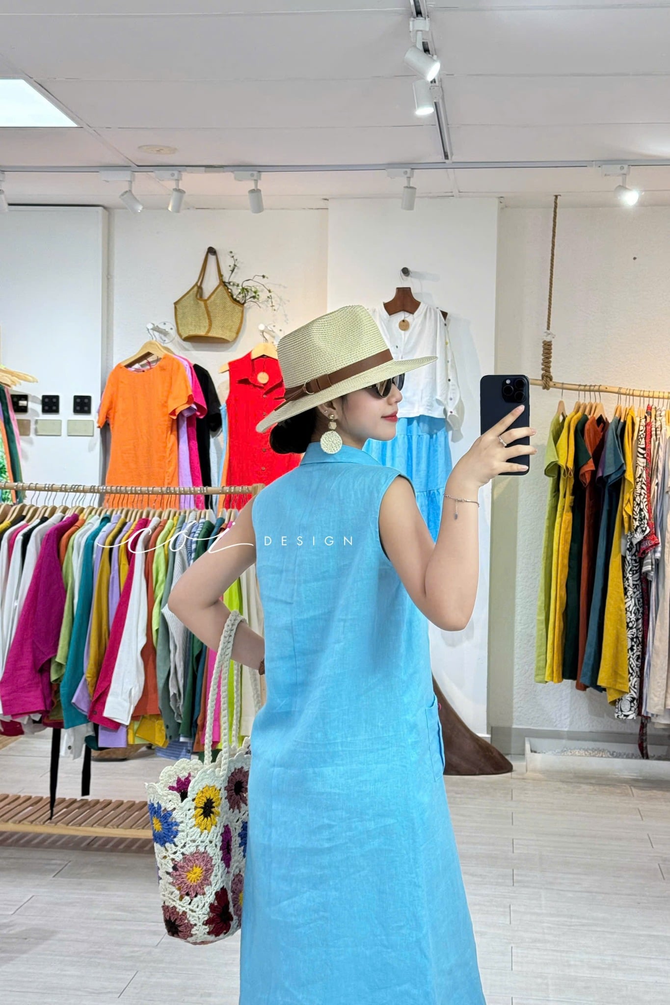 Đầm sát nách nút bọc màu 2 túi linen tưng premium Cói Design