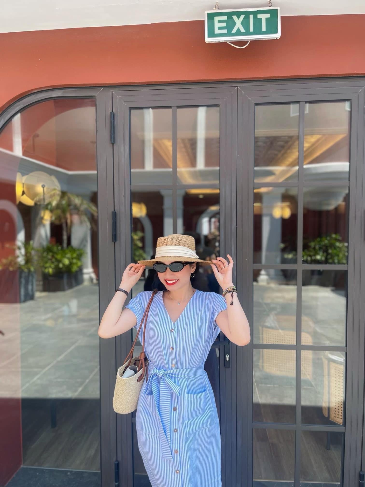 Đầm suông sọc kèm belt linen tưng Cói Design