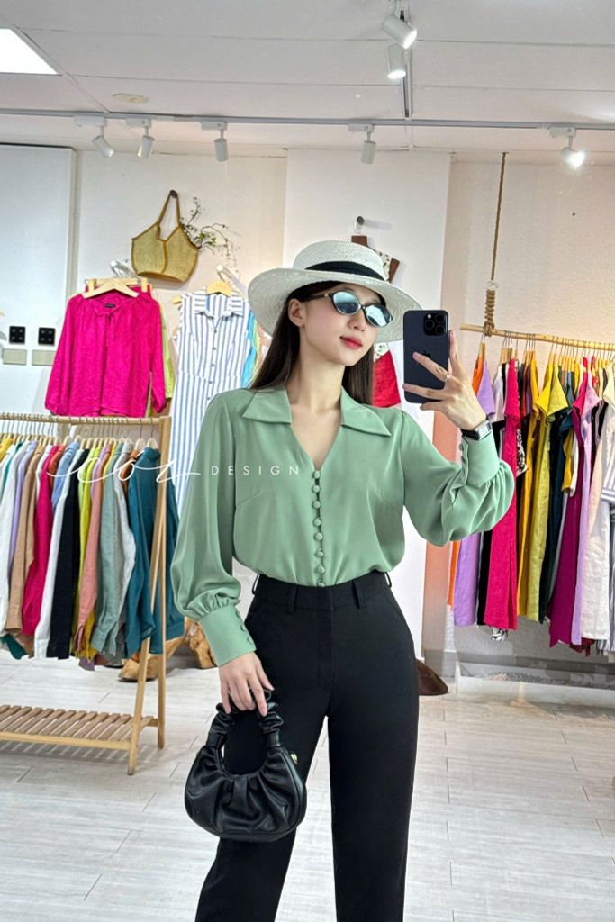 Áo lụa cổ tim tay phồng nút bọc Cói Design